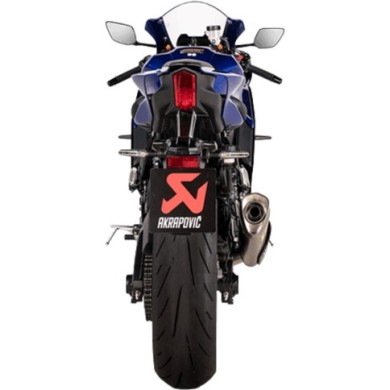 AKRAPOVIC Sistema di scarico Racing Line (titanio)