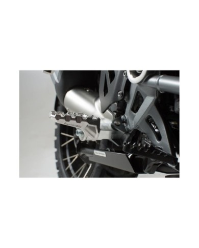 SW-MOTECH Kit poggiapiedi EVO argento